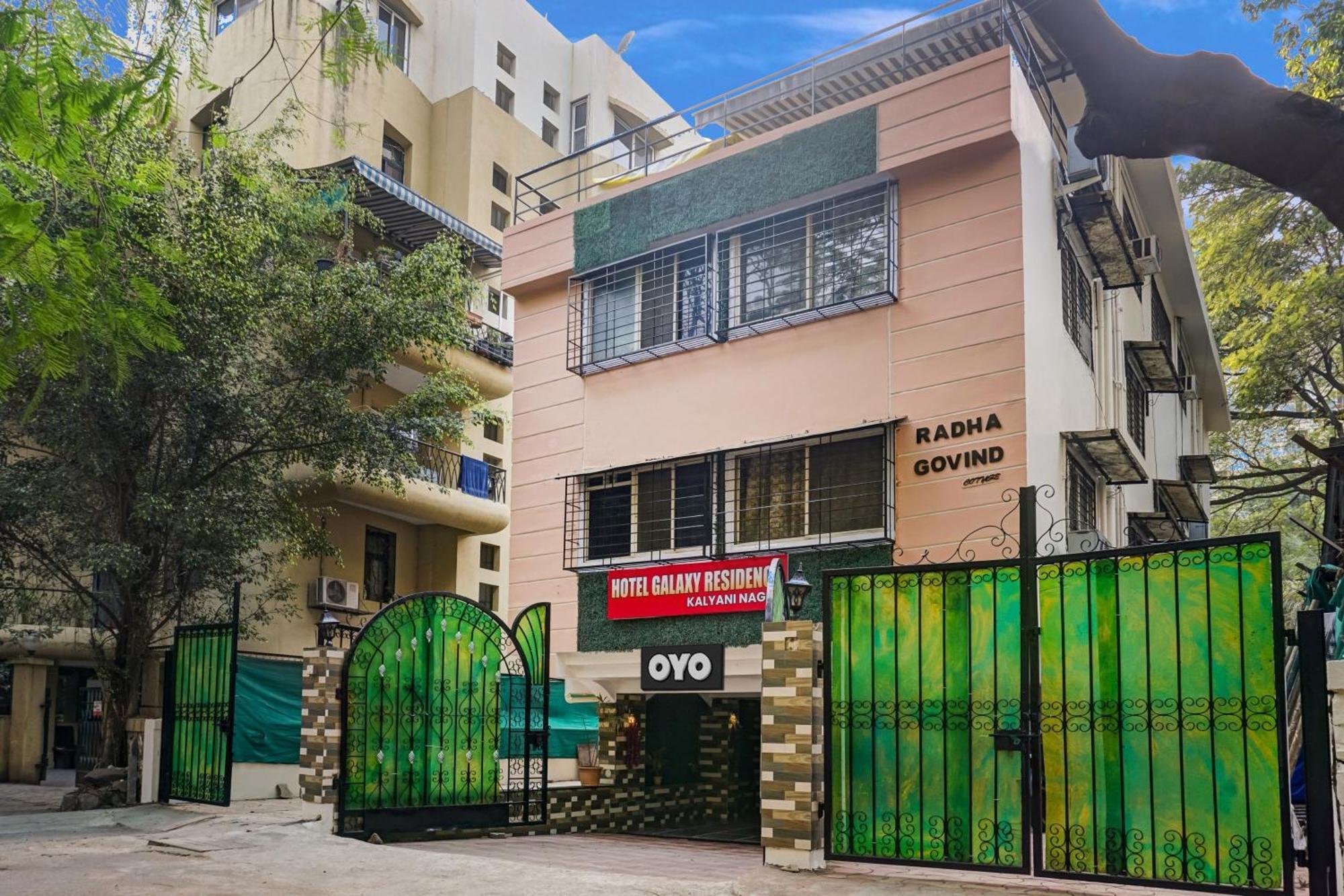Hotel Galaxy Residency Kalyani Nagar Pune Exteriör bild